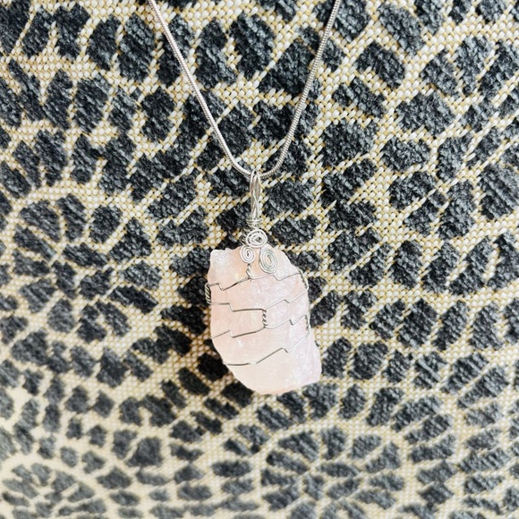 Rose Quartz silver wrapped raw crystal love Pendant Necklace - Picture 5 of 8